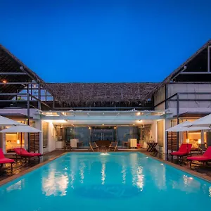 Stayvista At The Rain - River With Infinity Pool Resort Alappuzha