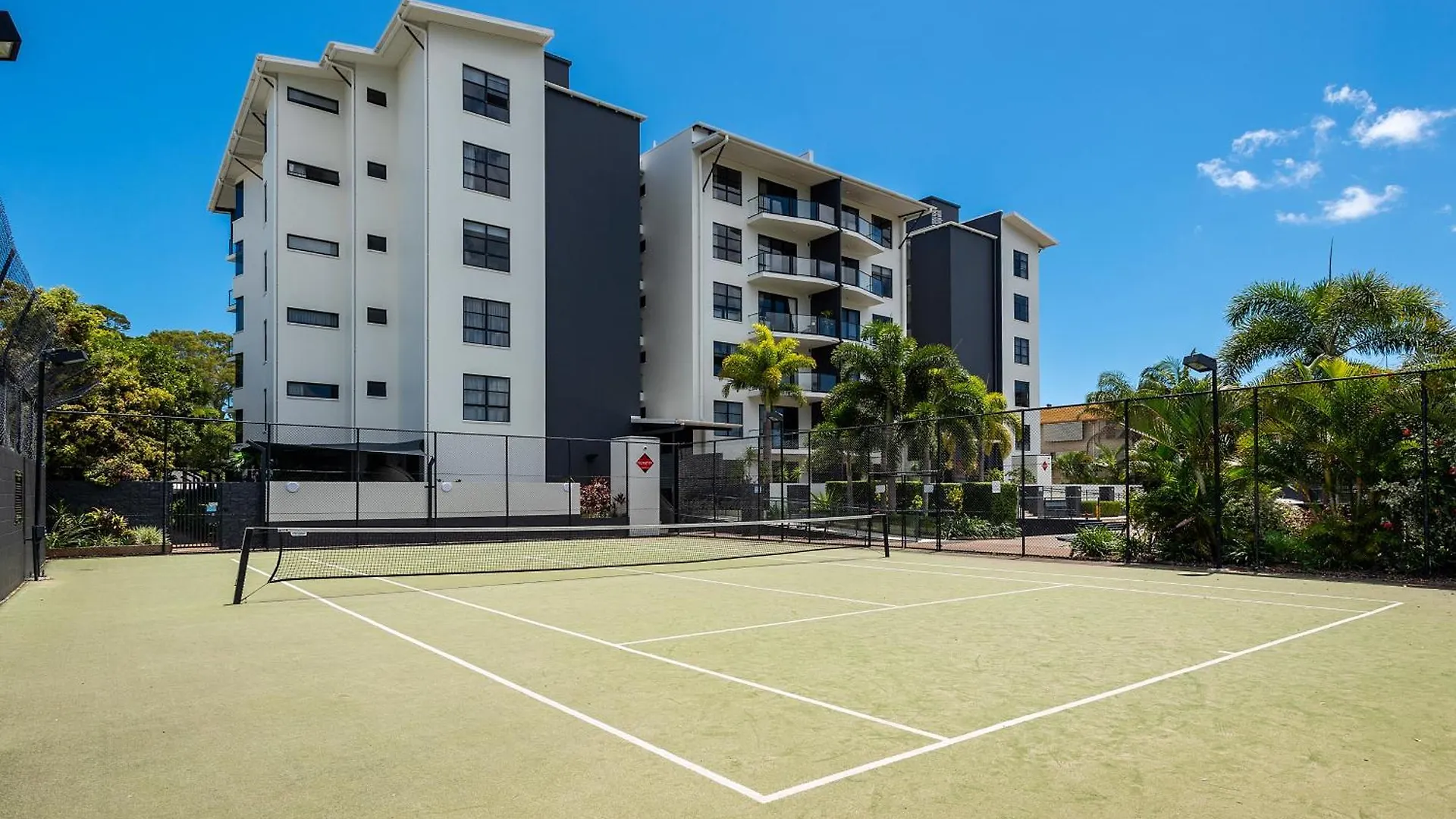Aparthotel The Bay Apartments Hervey Bay