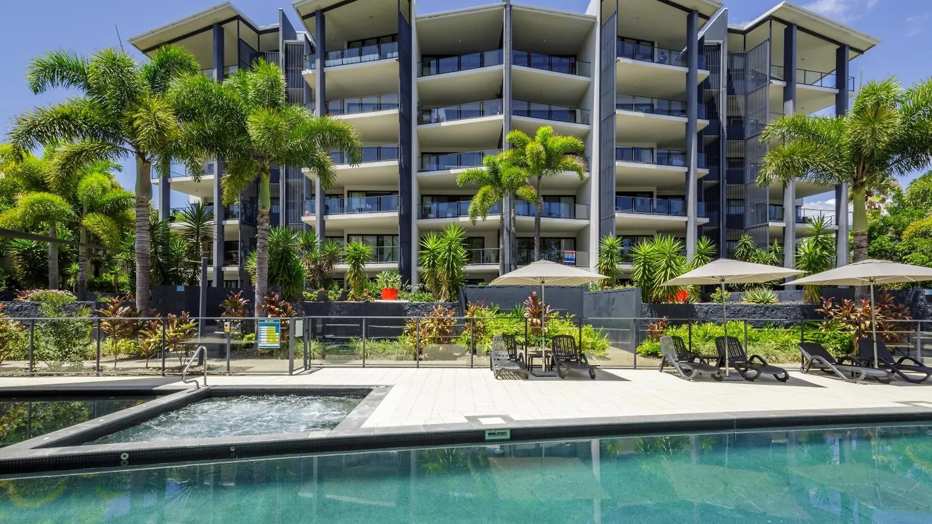 Aparthotel The Bay Apartments Hervey Bay
