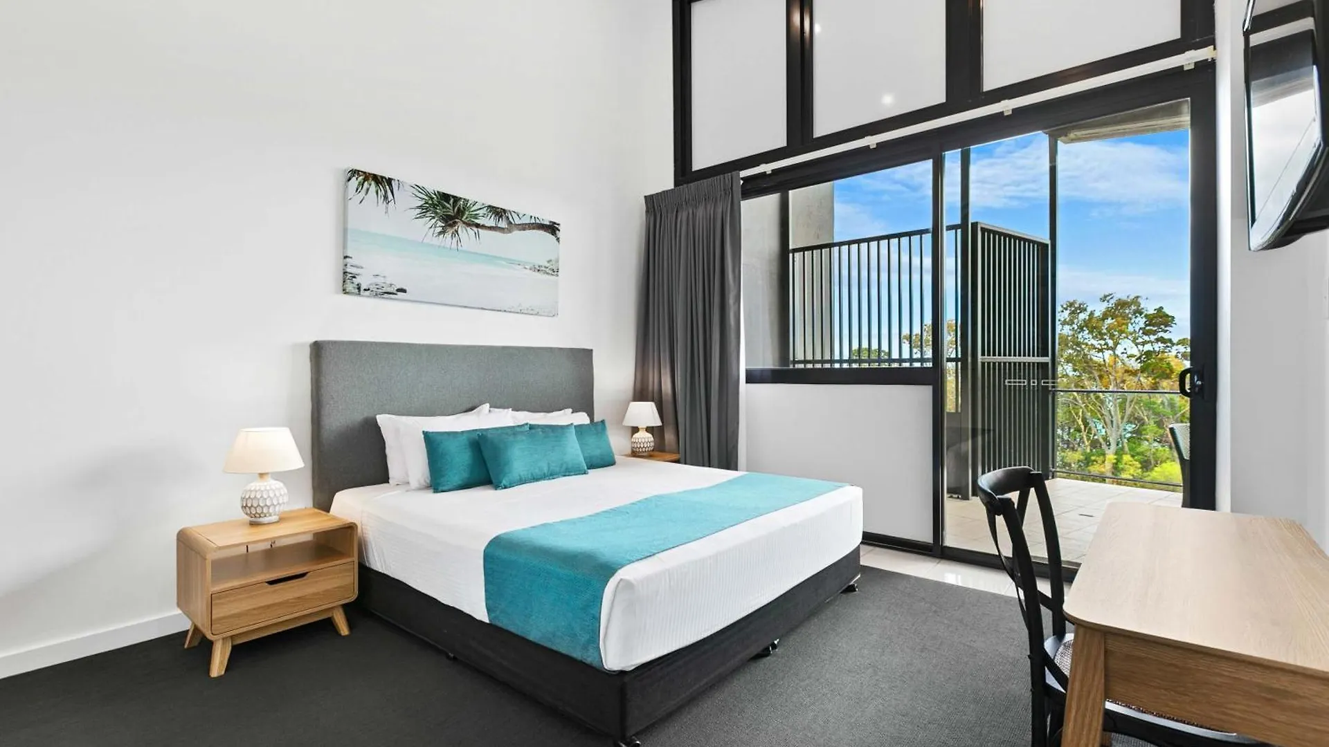 Aparthotel The Bay Apartments Hervey Bay