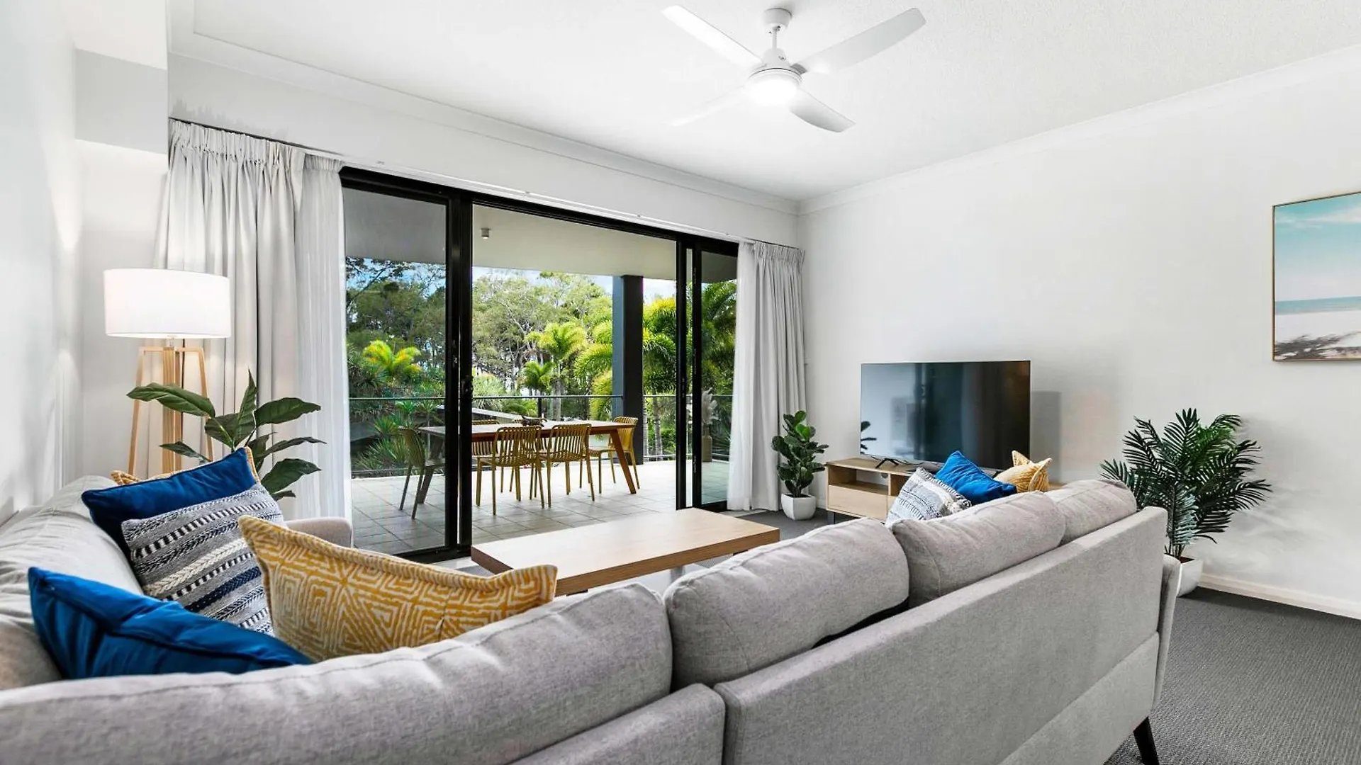The Bay Apartments Hervey Bay 4*,